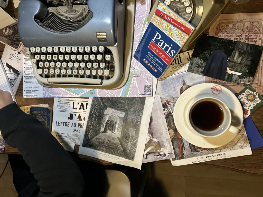 Journal d'enquête sur les mystères de Paris 